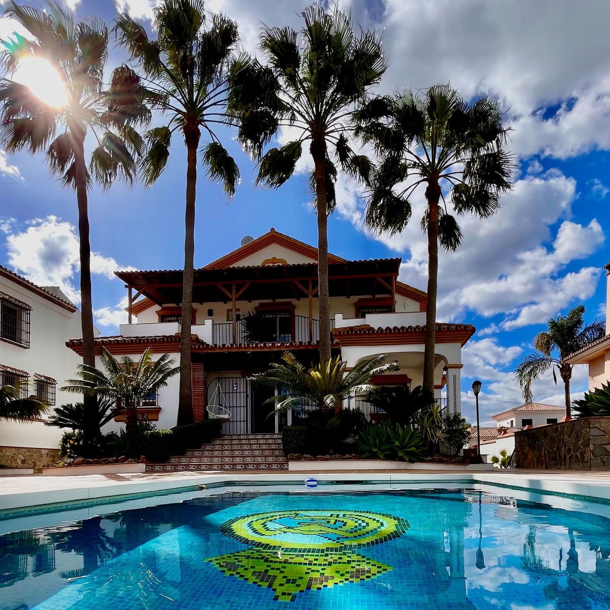 Detached Villa in Alhaurín el Grande — photo 1 of 10