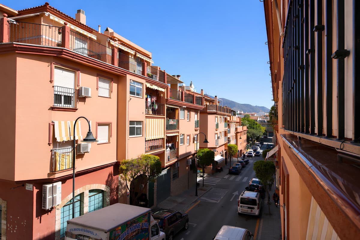 Middle Floor Apartment in Las Lagunas — photo 2 of 10