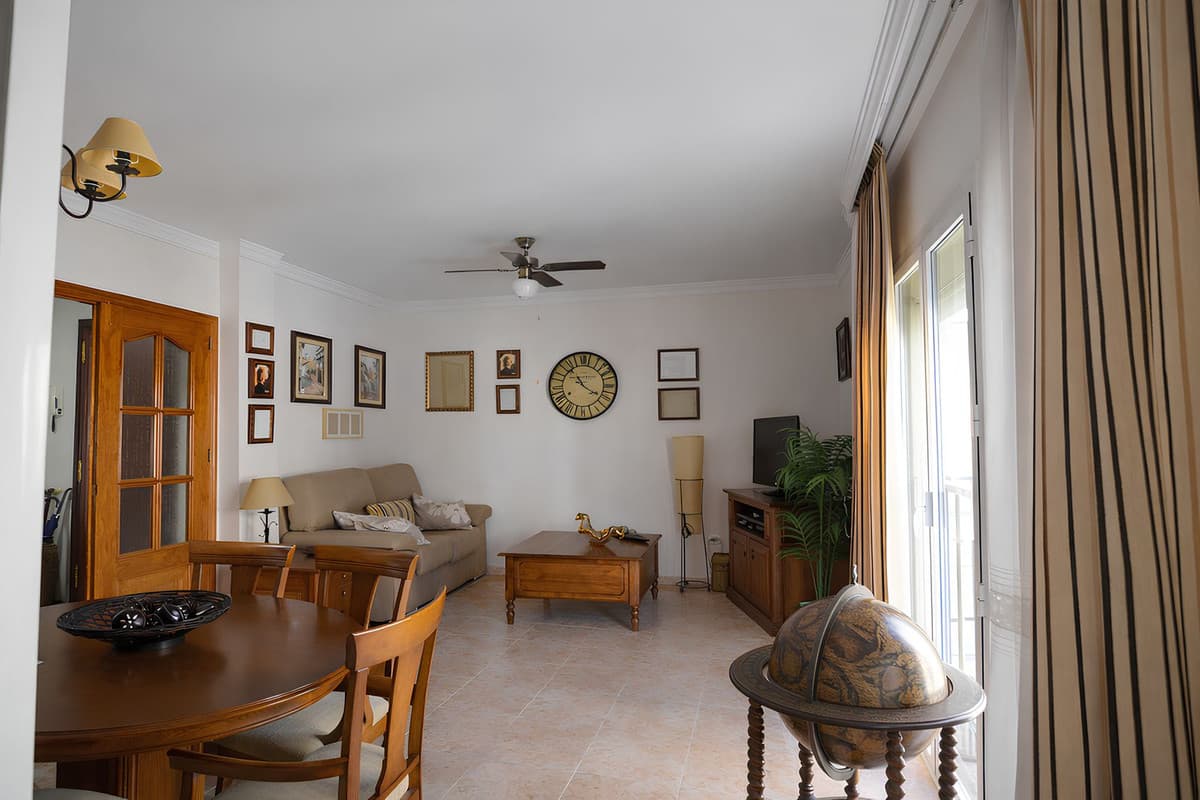 Middle Floor Apartment in Las Lagunas — photo 3 of 10