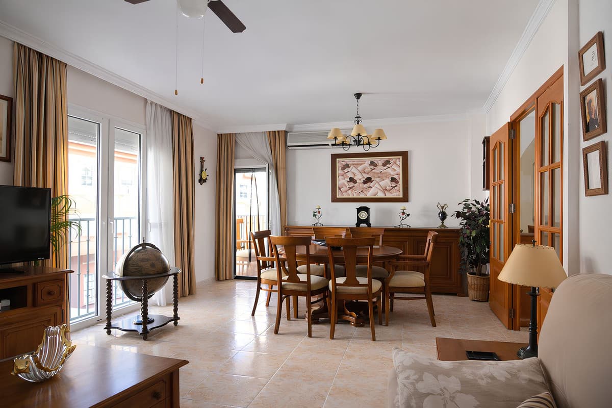 Middle Floor Apartment in Las Lagunas — photo 5 of 10