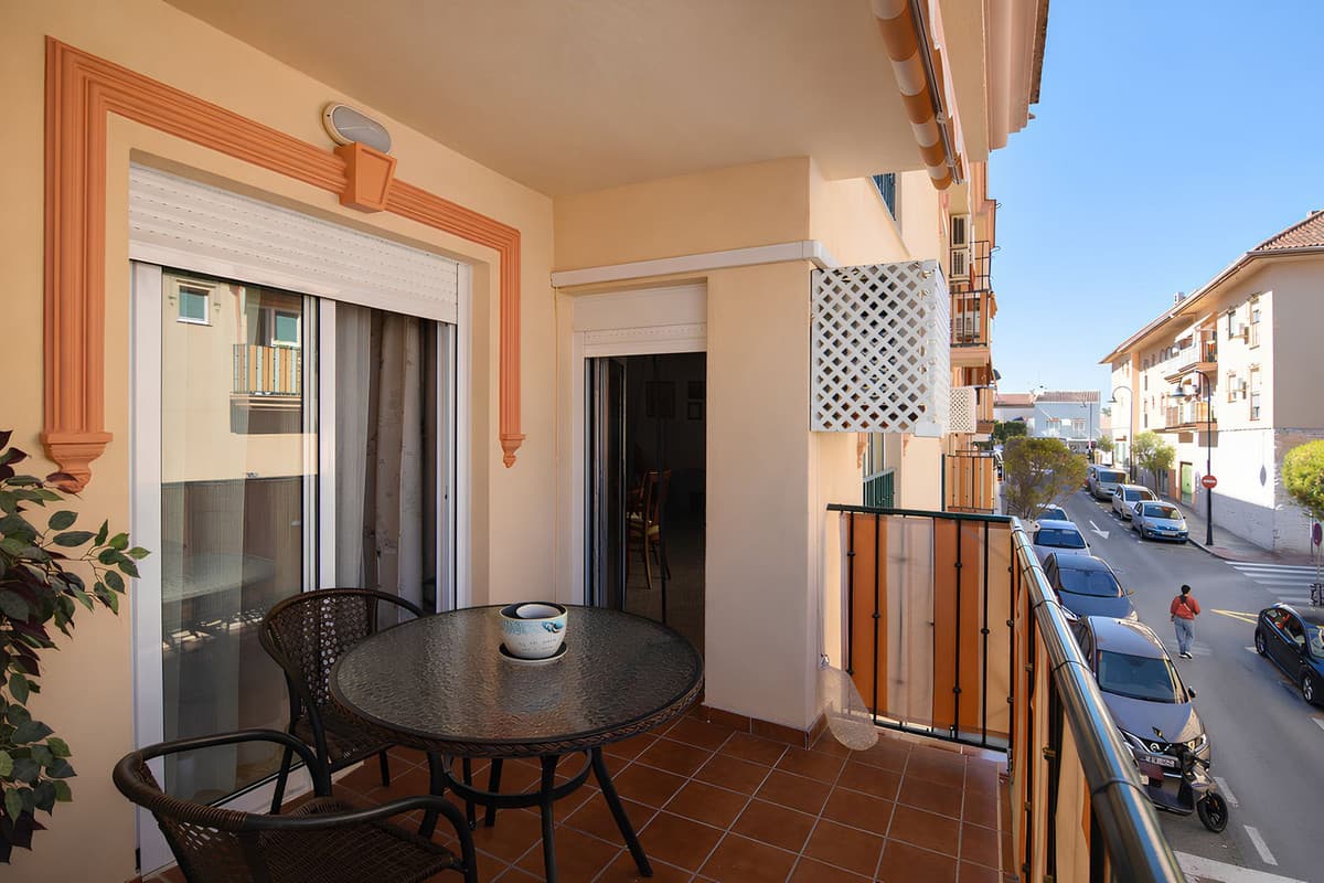 Middle Floor Apartment in Las Lagunas — photo 8 of 10