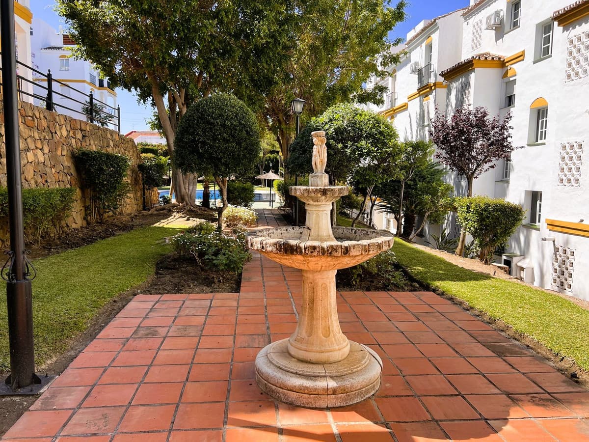 Penthouse Duplex in Estepona — photo 4 of 10