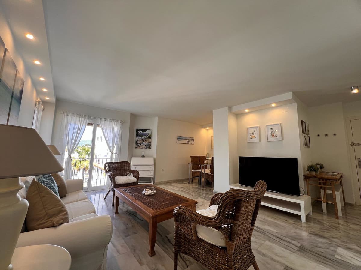 Penthouse Duplex in Estepona — photo 7 of 10