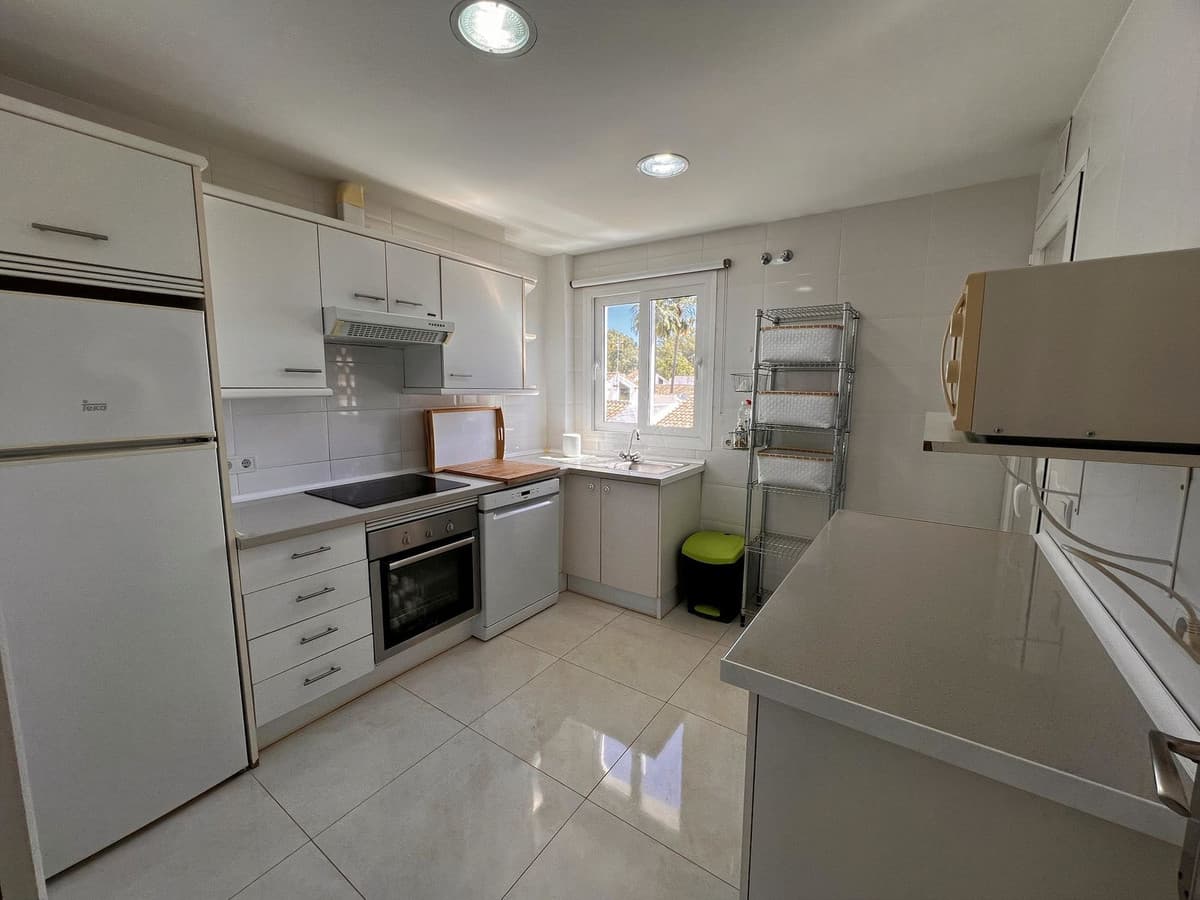 Penthouse Duplex in Estepona — photo 9 of 10