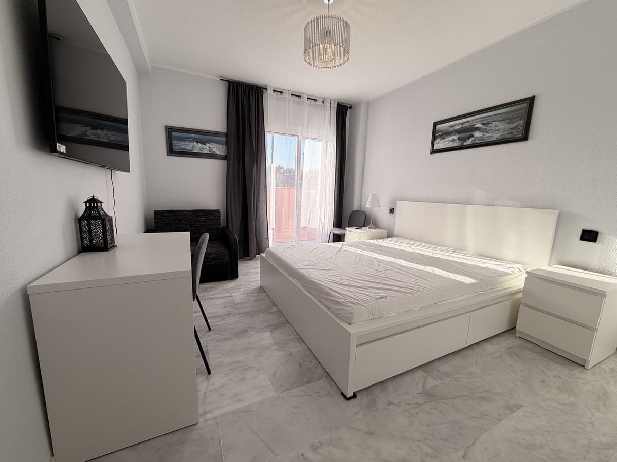 Middle Floor Apartment in Reserva de Marbella — photo 3 of 10