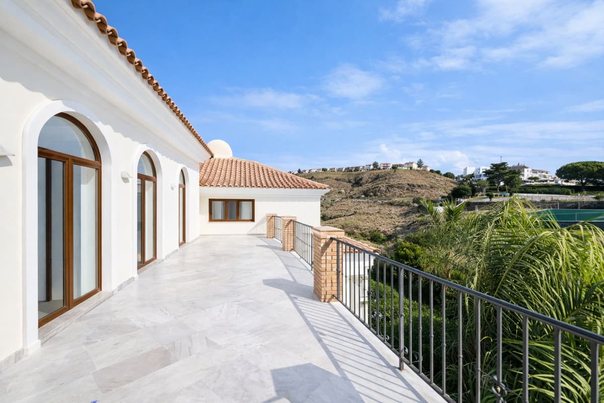 Detached Villa in Benahavís — photo 8 of 10