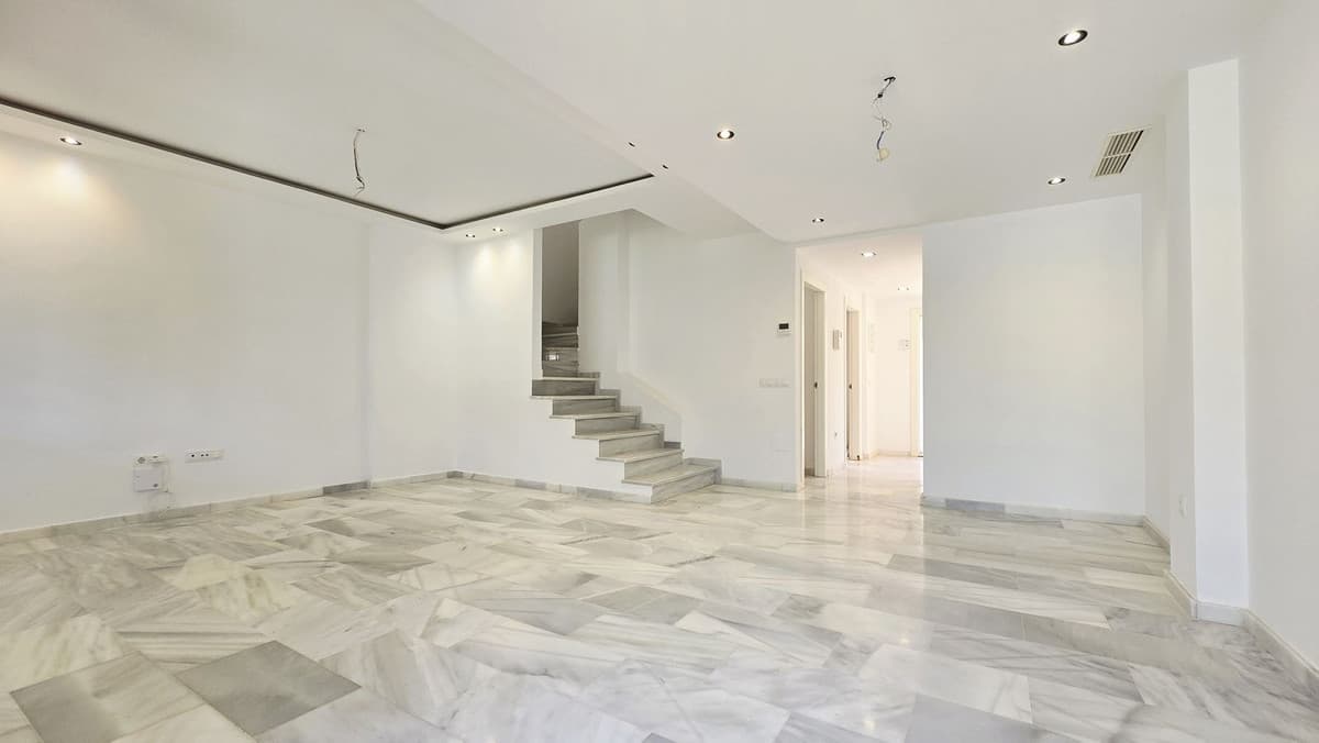Townhouse in Calahonda — photo 8 of 10