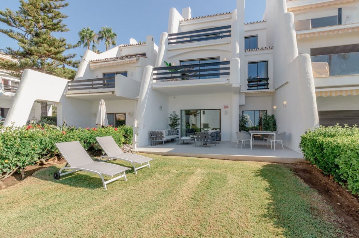 Townhouse in Puerto Banús — photo 1 of 10