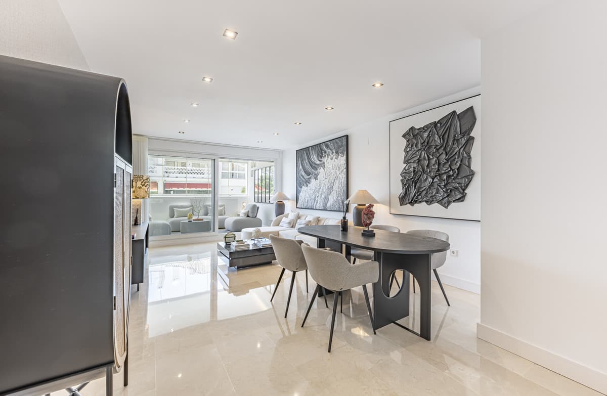 Middle Floor Apartment in The Golden Mile — photo 6 of 10