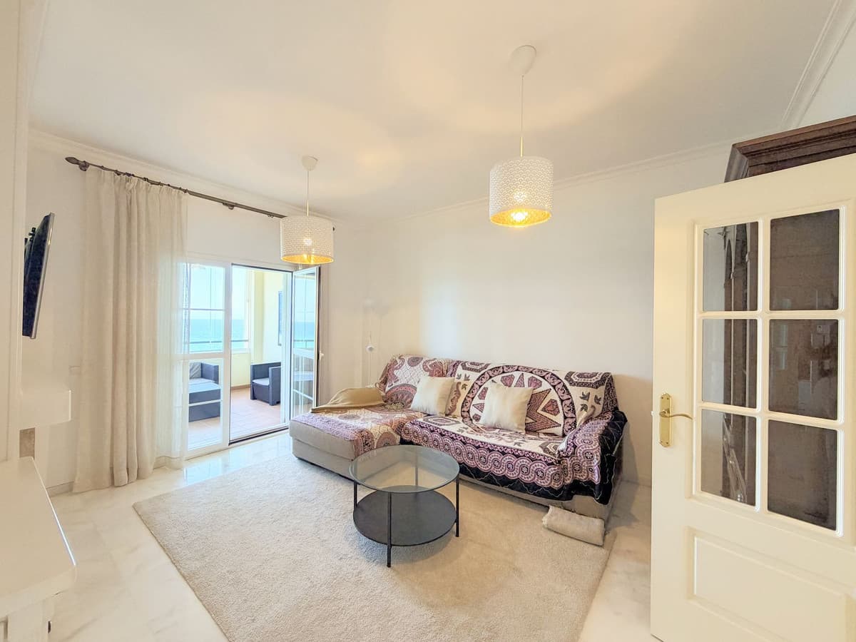 Middle Floor Apartment in La Duquesa — photo 4 of 10