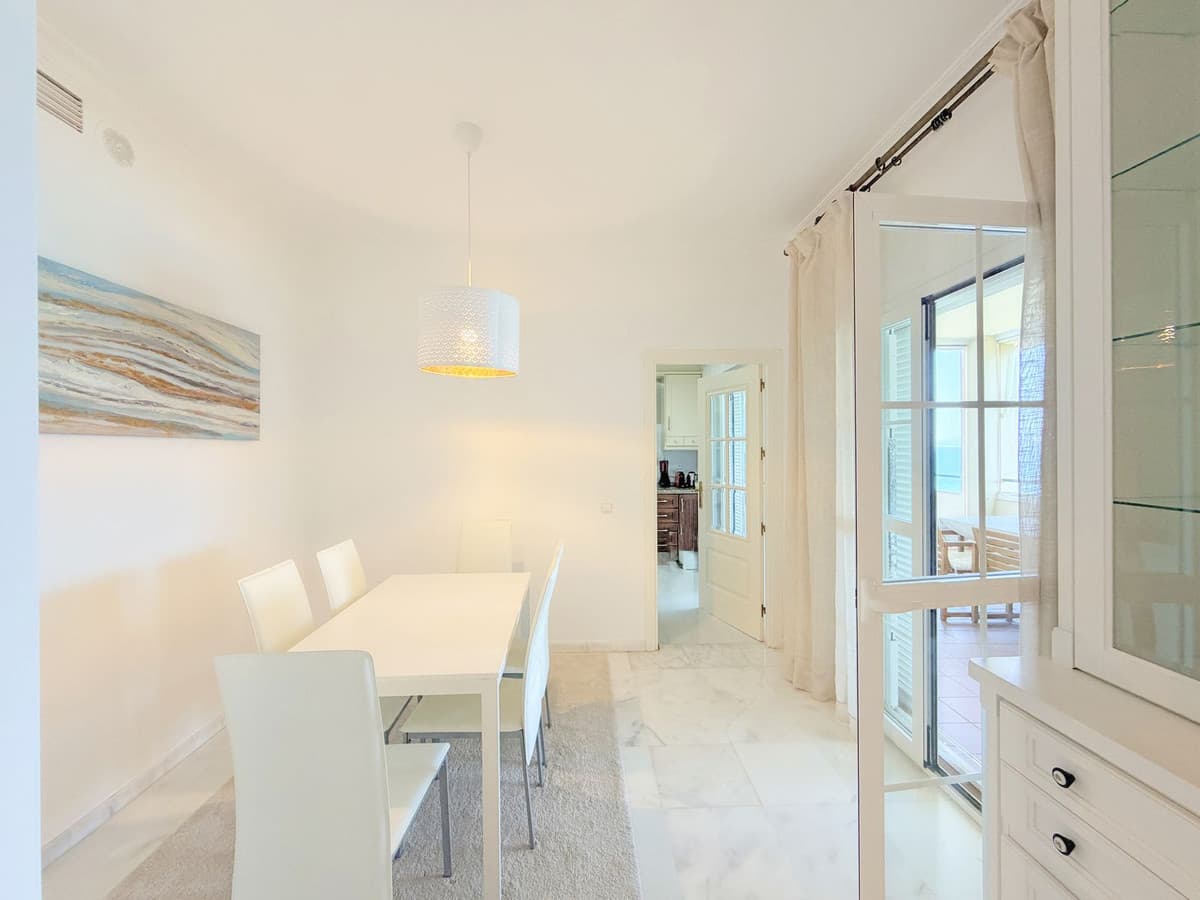 Middle Floor Apartment in La Duquesa — photo 10 of 10