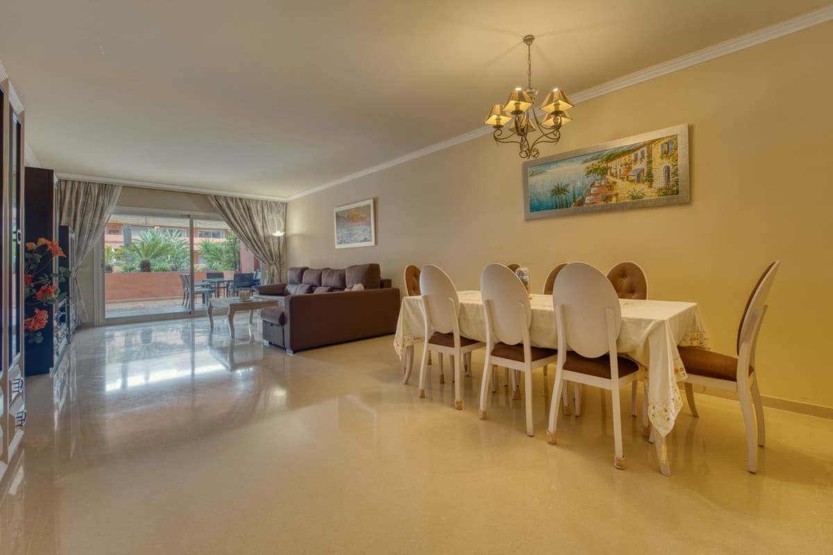 Ground Floor Apartment in Marbella — photo 4 of 10