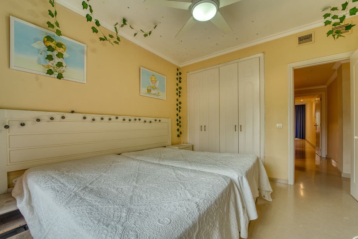 Ground Floor Apartment in Marbella — photo 9 of 10