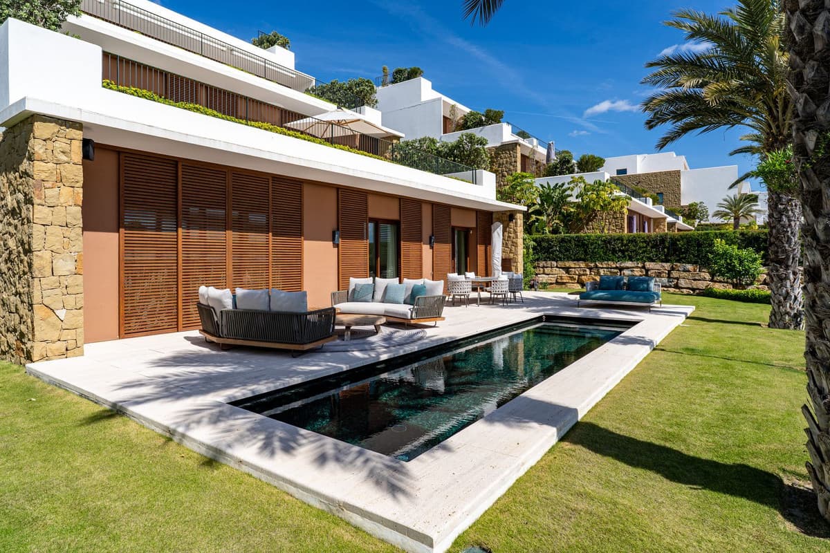 Ground Floor Apartment in Casares — photo 4 of 10