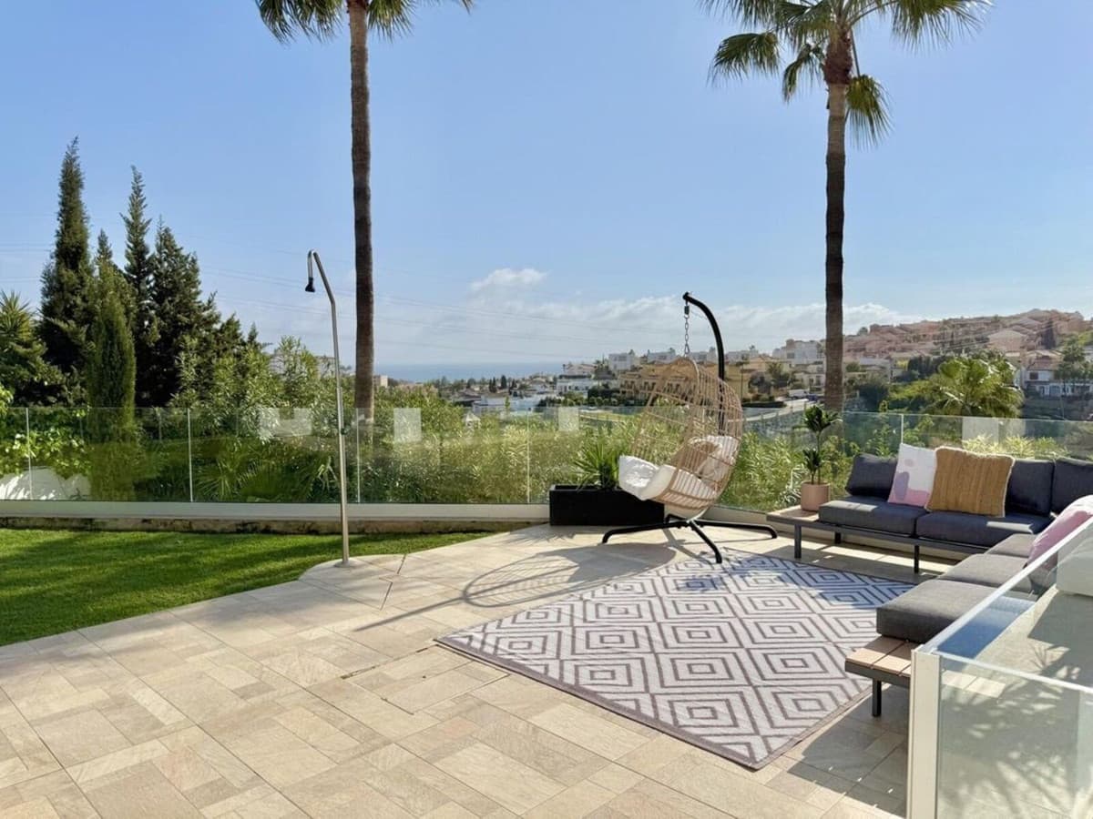 Detached Villa in Riviera del Sol — photo 2 of 10