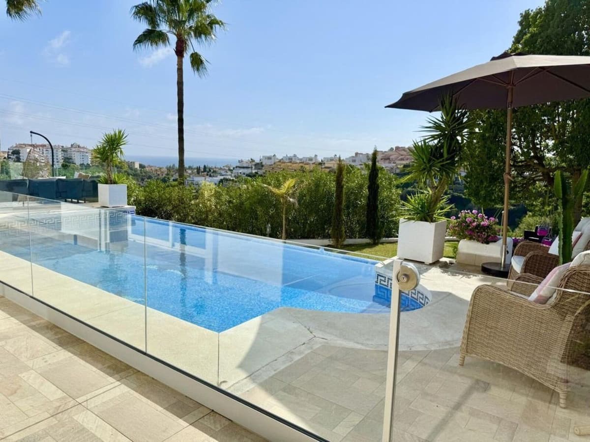Detached Villa in Riviera del Sol — photo 3 of 10