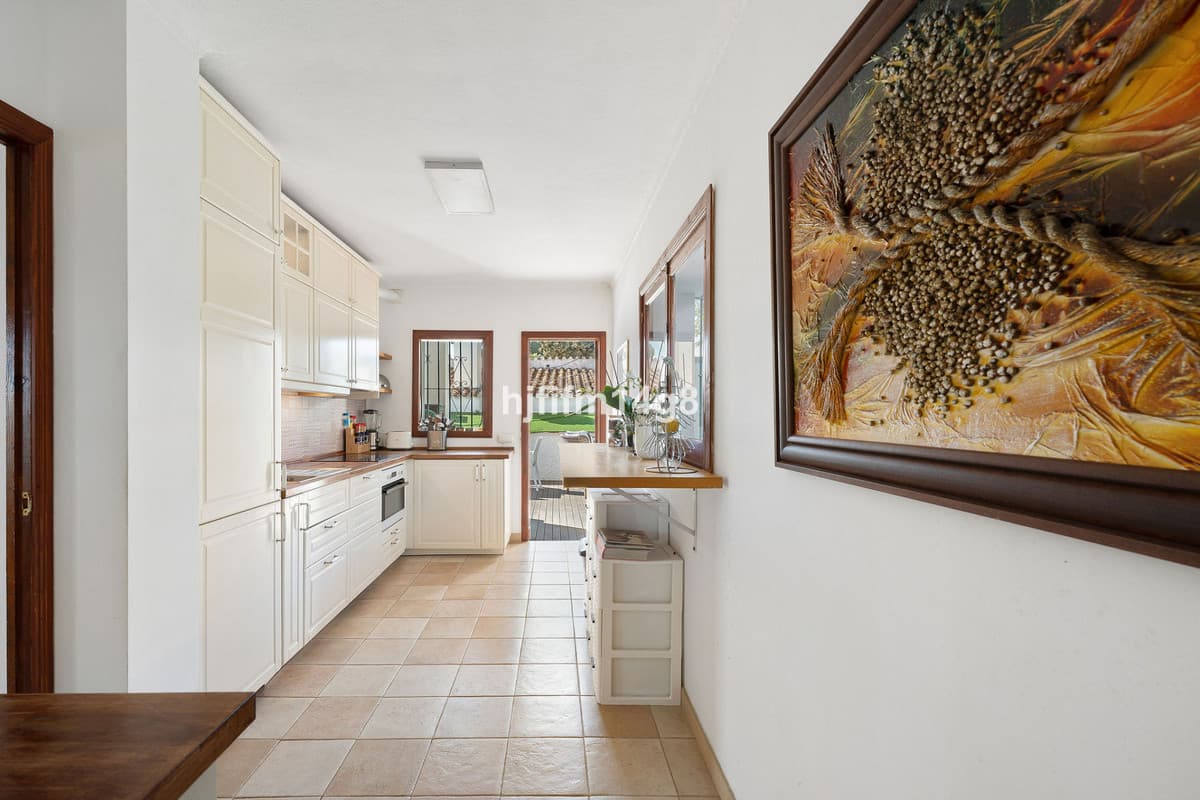 Detached Villa in La Campana — photo 9 of 10
