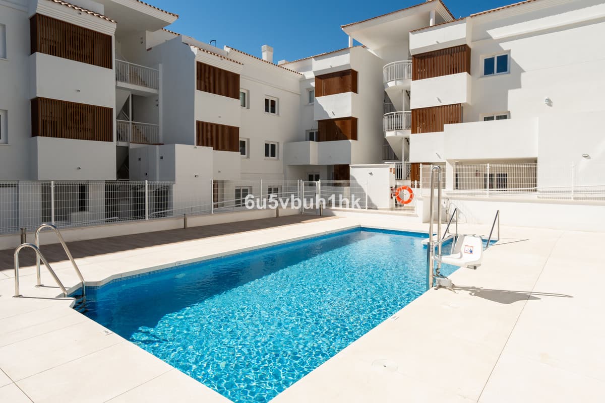 Ground Floor Apartment in Fuengirola — photo 8 of 10