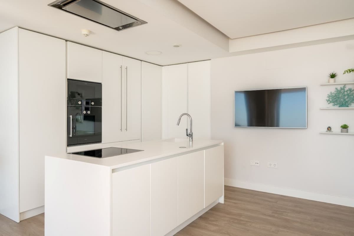 Middle Floor Apartment in Estepona — photo 6 of 10