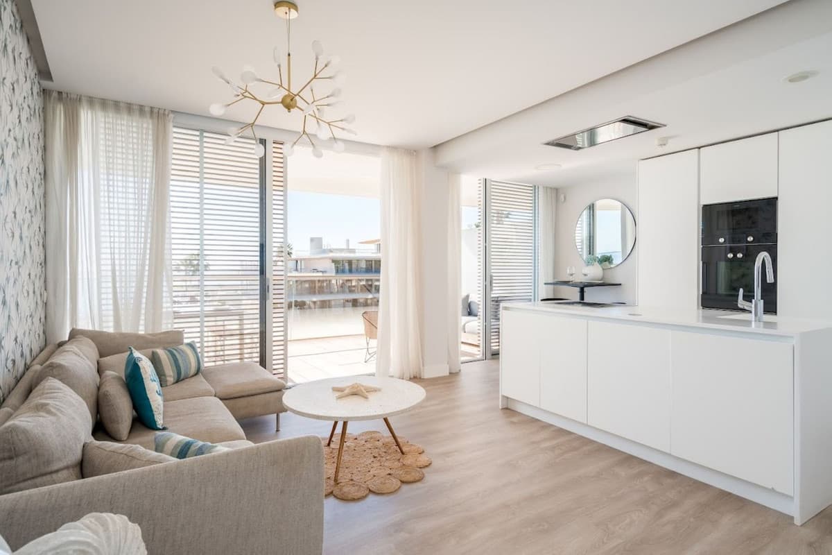 Middle Floor Apartment in Estepona — photo 10 of 10