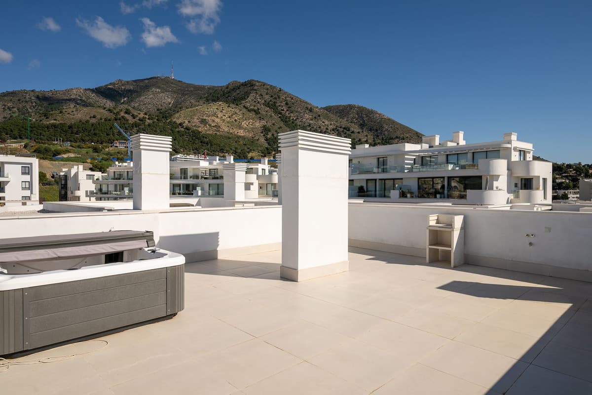 Penthouse in Fuengirola — photo 1 of 10