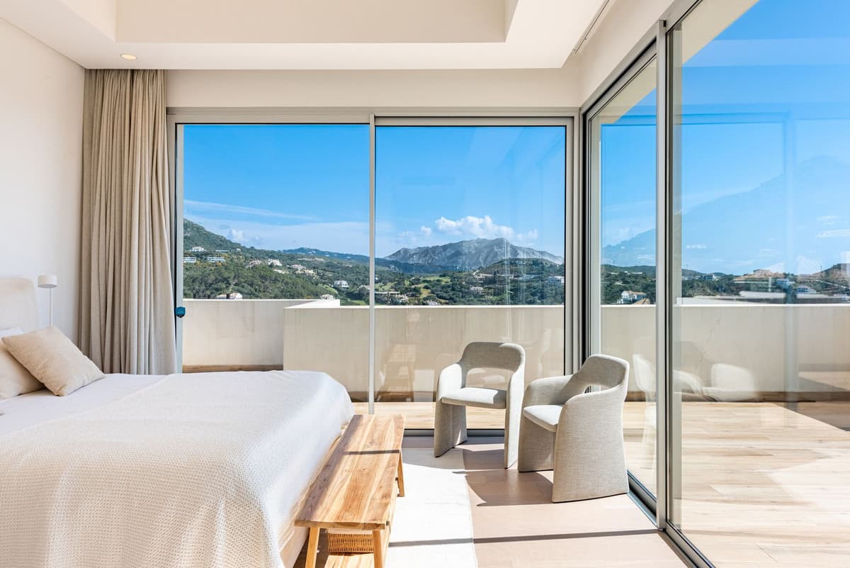 Penthouse Duplex in Benahavís — photo 9 of 10