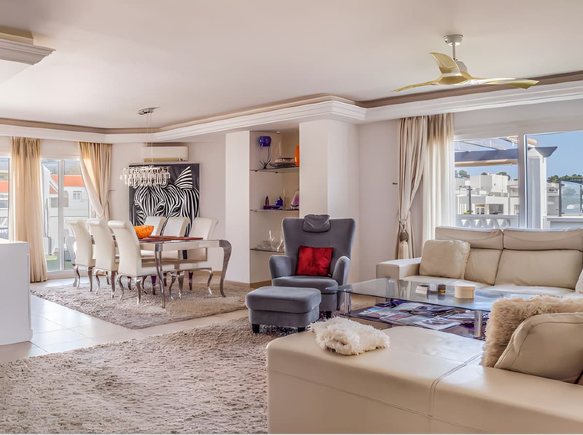 Penthouse in La Campana — photo 2 of 10