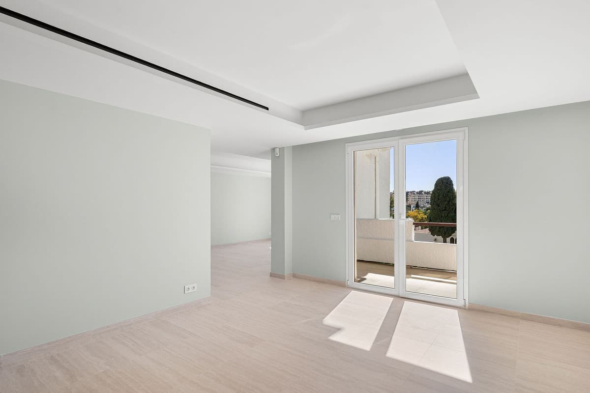 Penthouse in Nueva Andalucía — photo 5 of 10