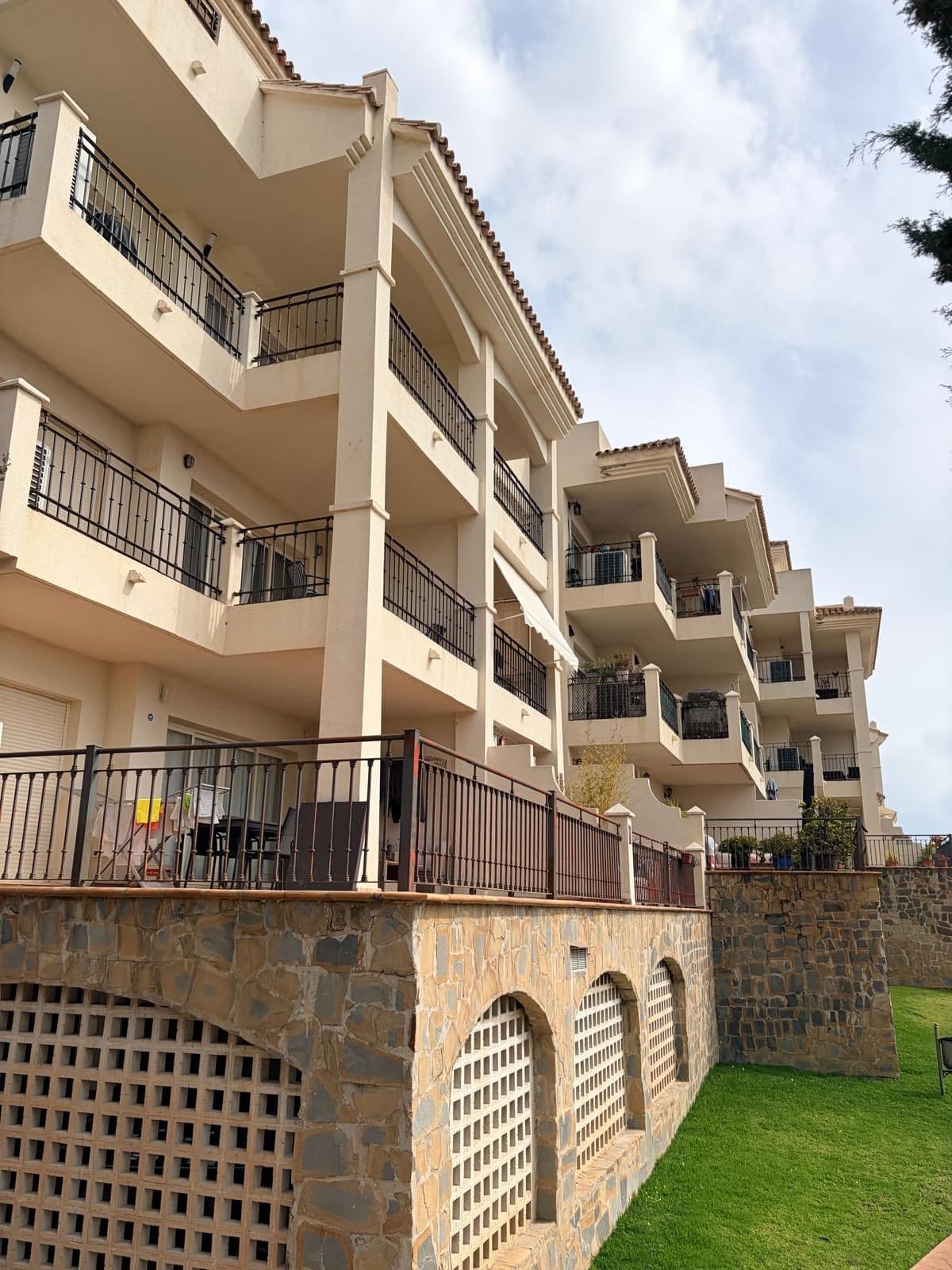 Middle Floor Apartment in Mijas — photo 1 of 10