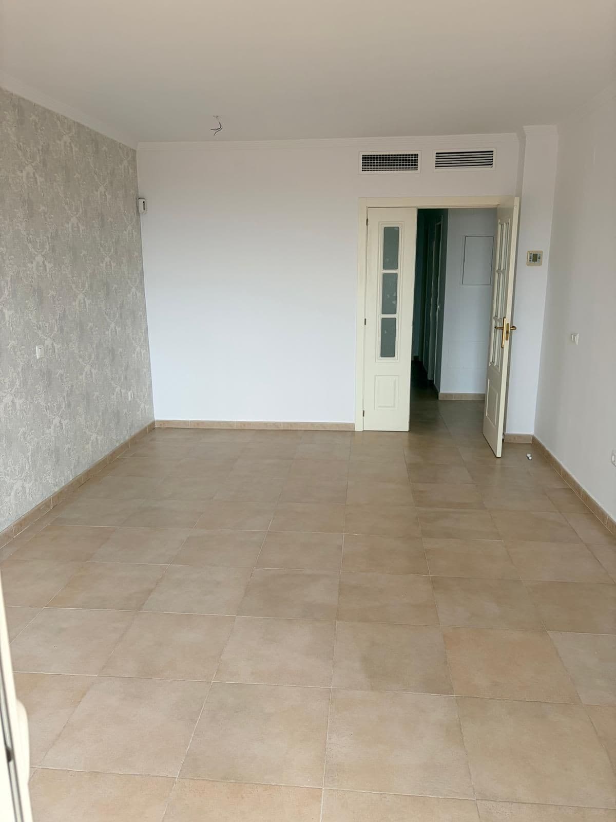 Middle Floor Apartment in Mijas — photo 8 of 10