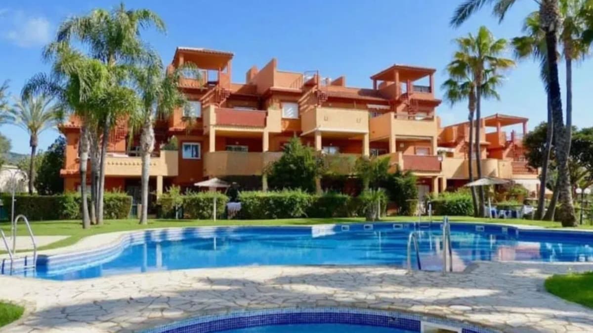 Ground Floor Apartment in Marbella — photo 2 of 10