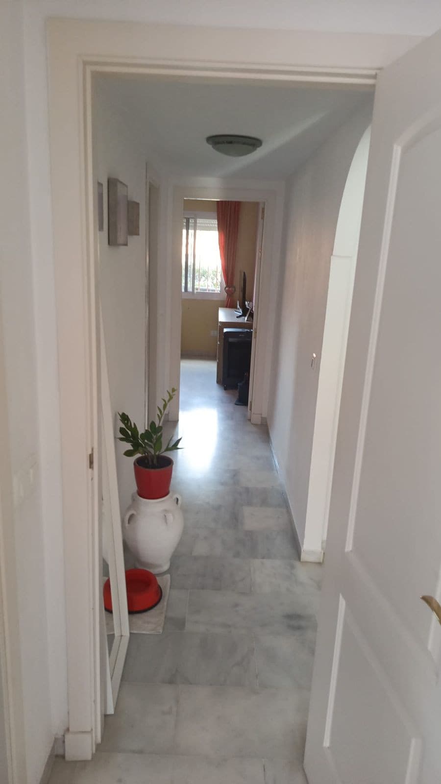 Ground Floor Apartment in Marbella — photo 6 of 10