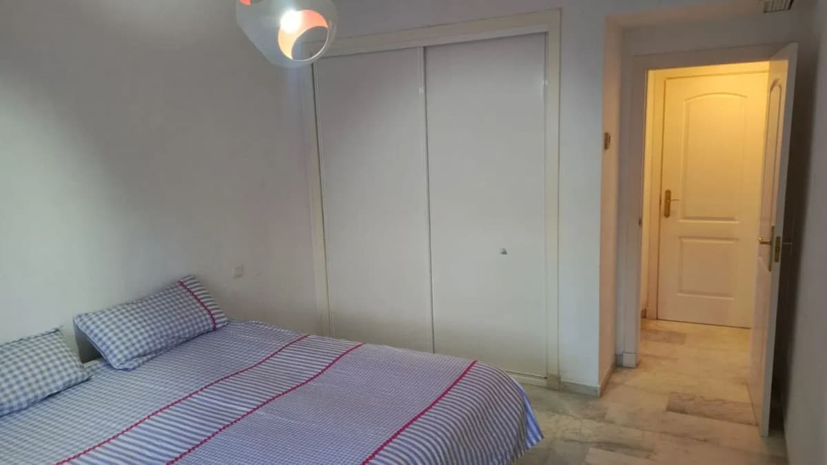 Ground Floor Apartment in Marbella — photo 9 of 10