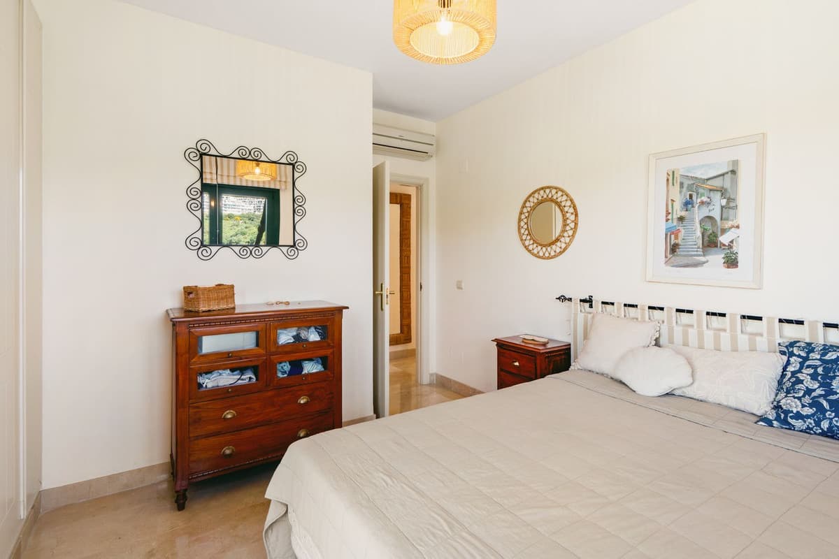 Top Floor Apartment in Calahonda — photo 10 of 10