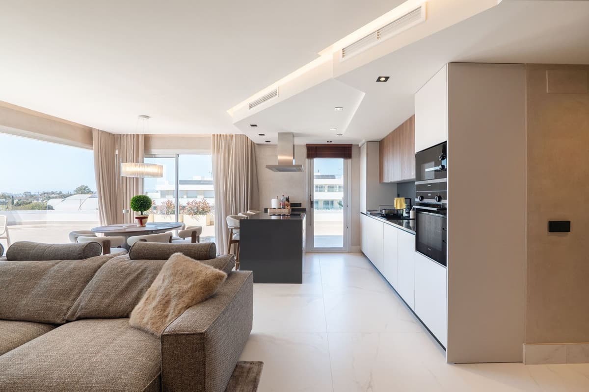 Penthouse in San Pedro de Alcántara — photo 3 of 10