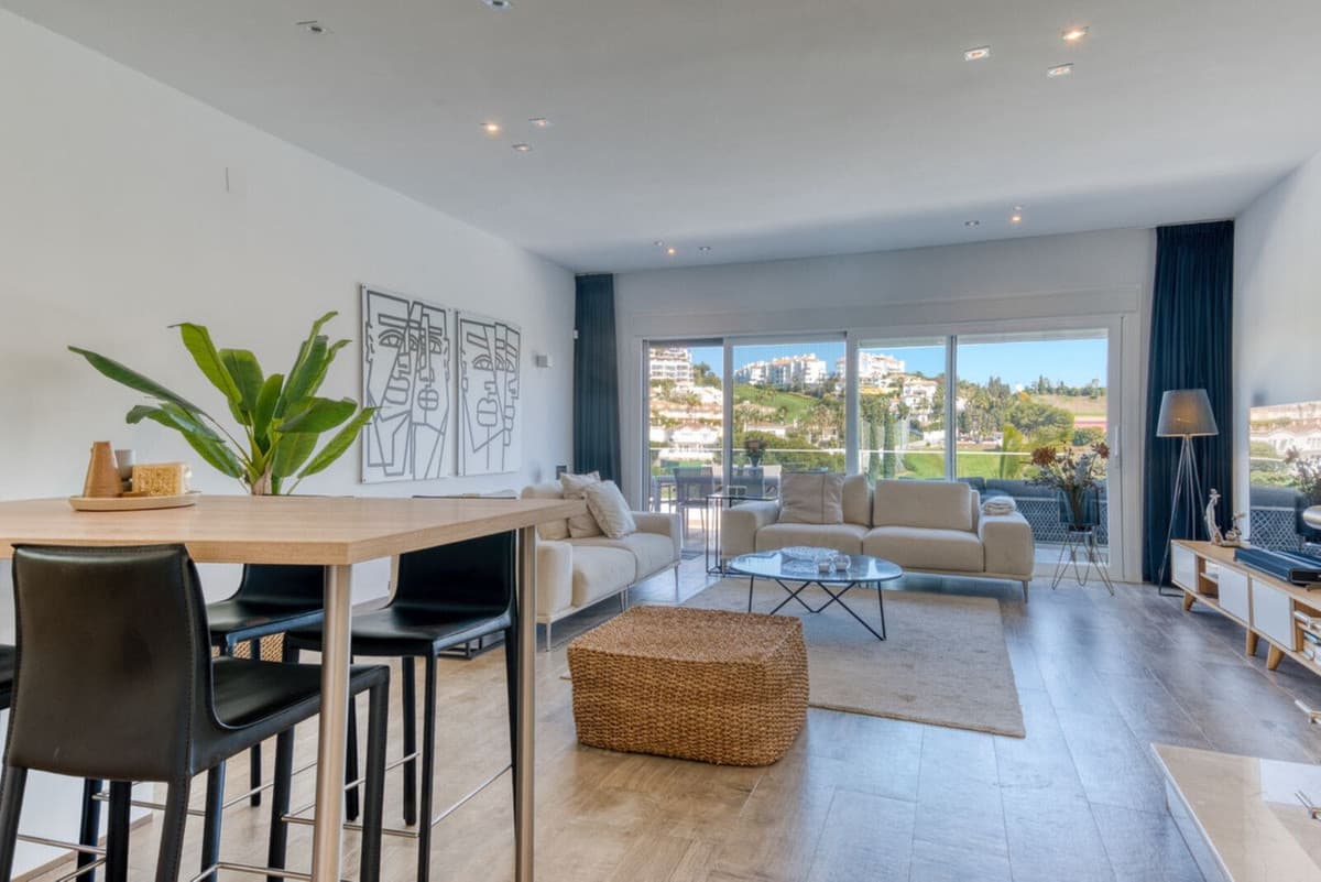 Semi-Detached House in Riviera del Sol — photo 6 of 10