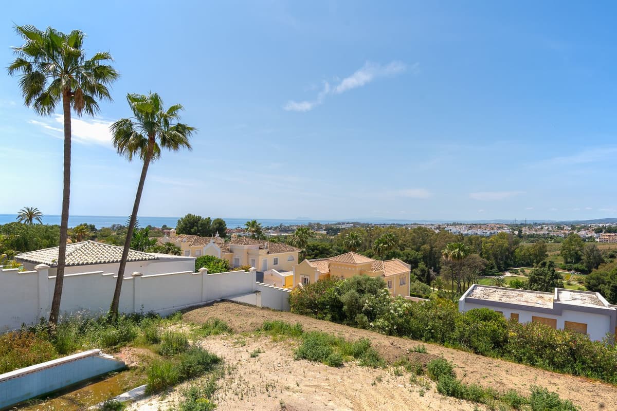 Detached Villa in El Paraiso — photo 6 of 10