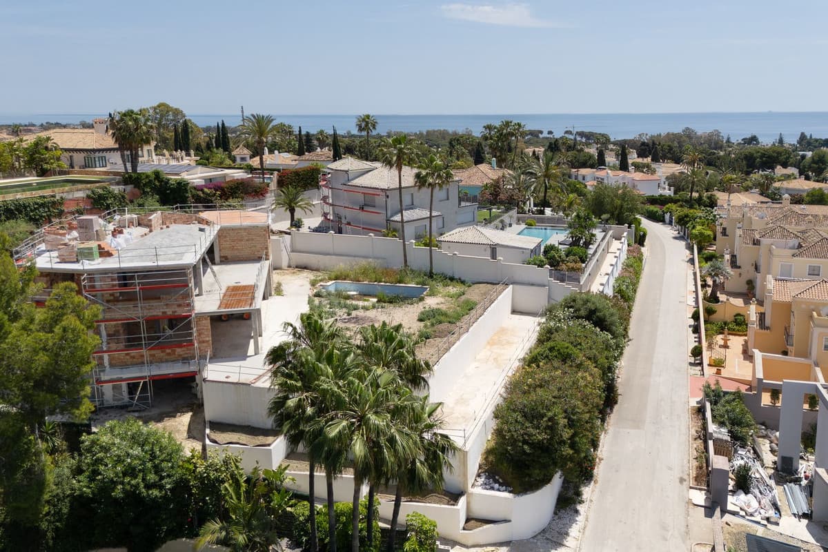Detached Villa in El Paraiso — photo 8 of 10