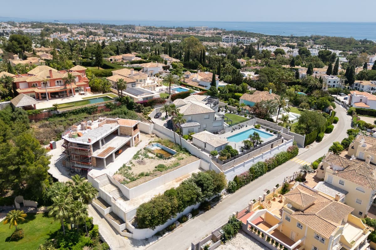 Detached Villa in El Paraiso — photo 9 of 10