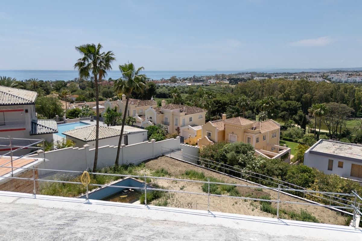 Detached Villa in El Paraiso — photo 10 of 10