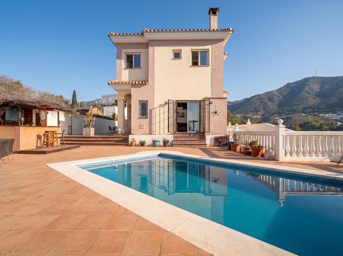 Detached Villa in Torreblanca — photo 1 of 10