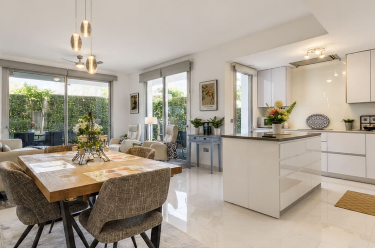 Ground Floor Apartment in Bel Air — photo 3 of 10