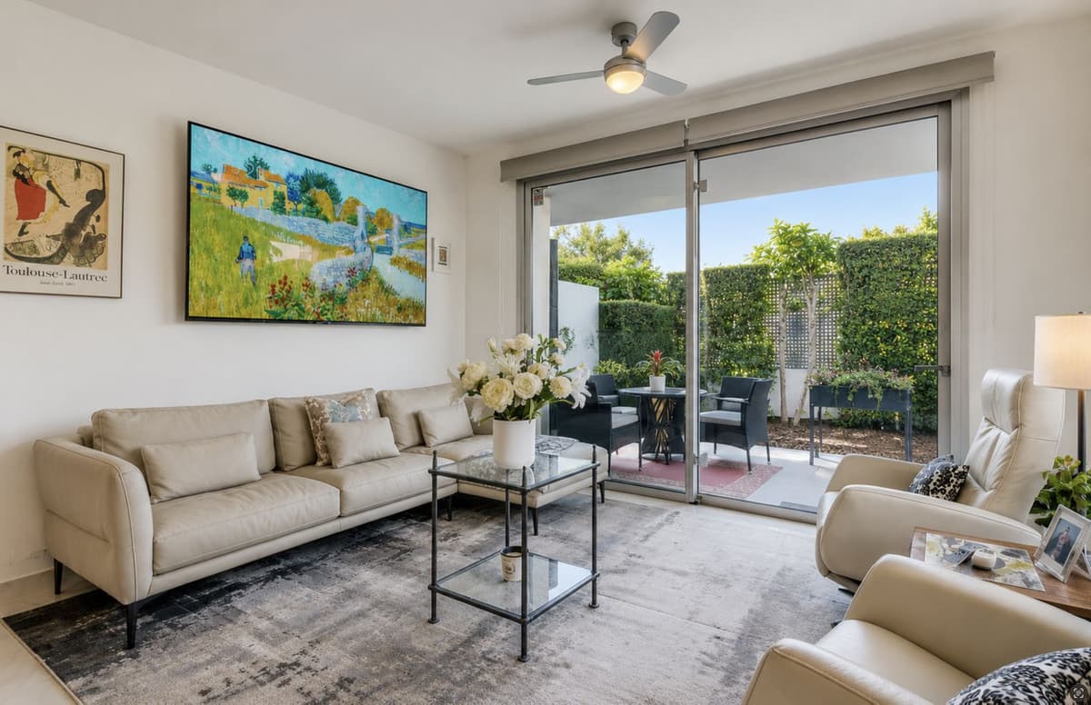 Ground Floor Apartment in Bel Air — photo 9 of 10