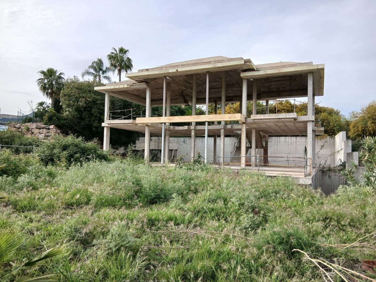 Residential Plot in Benahavís — photo 1 of 10