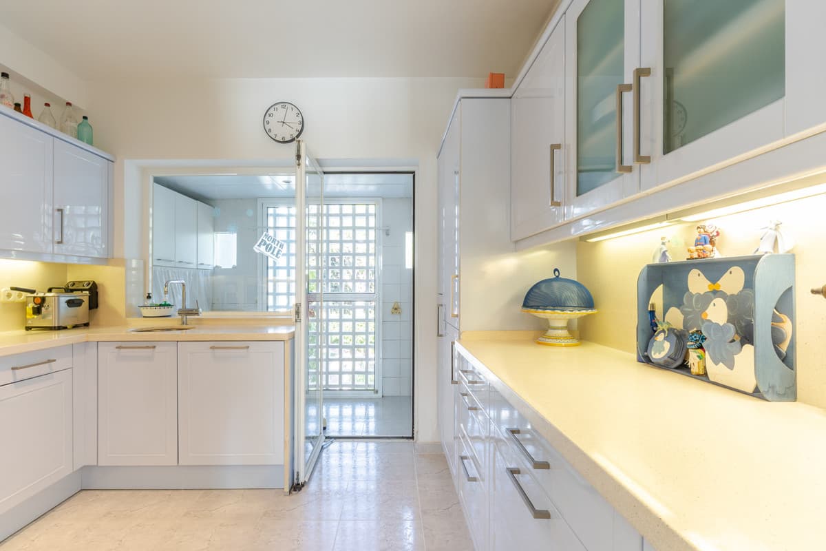 Penthouse Duplex in The Golden Mile — photo 8 of 10