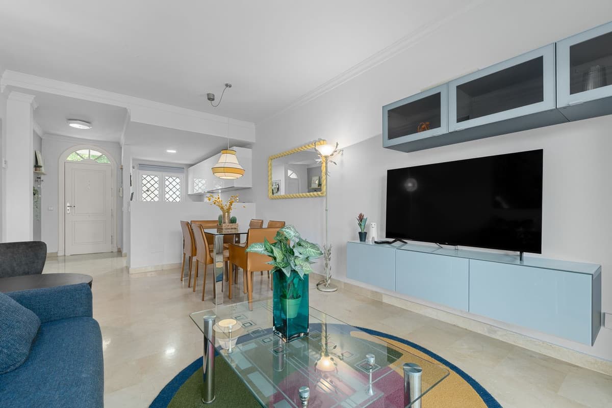 Ground Floor Apartment in Nueva Andalucía — photo 2 of 10