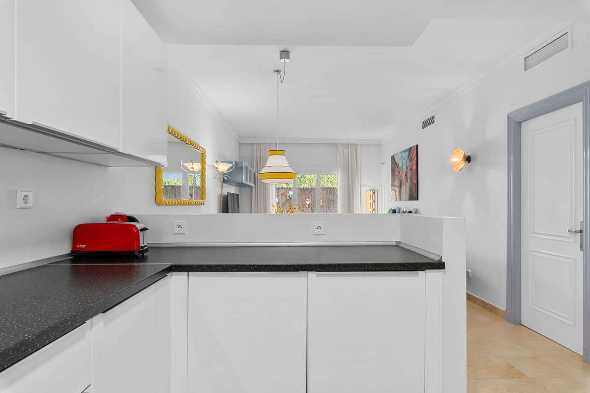 Ground Floor Apartment in Nueva Andalucía — photo 8 of 10