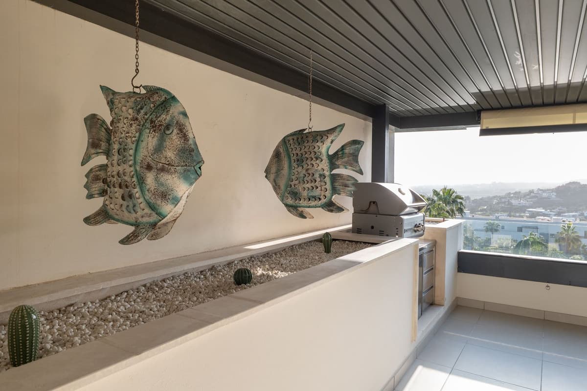 Middle Floor Apartment in Los Flamingos — photo 7 of 10