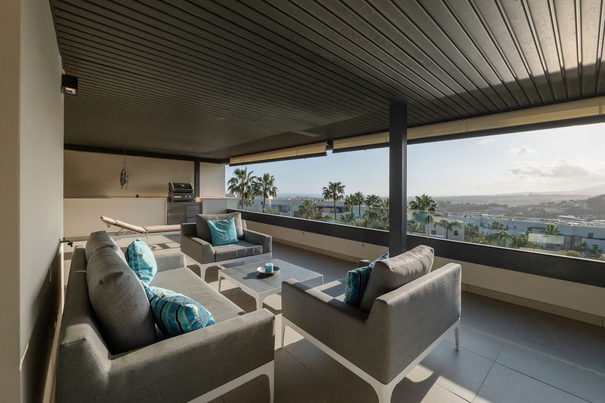 Middle Floor Apartment in Los Flamingos — photo 8 of 10