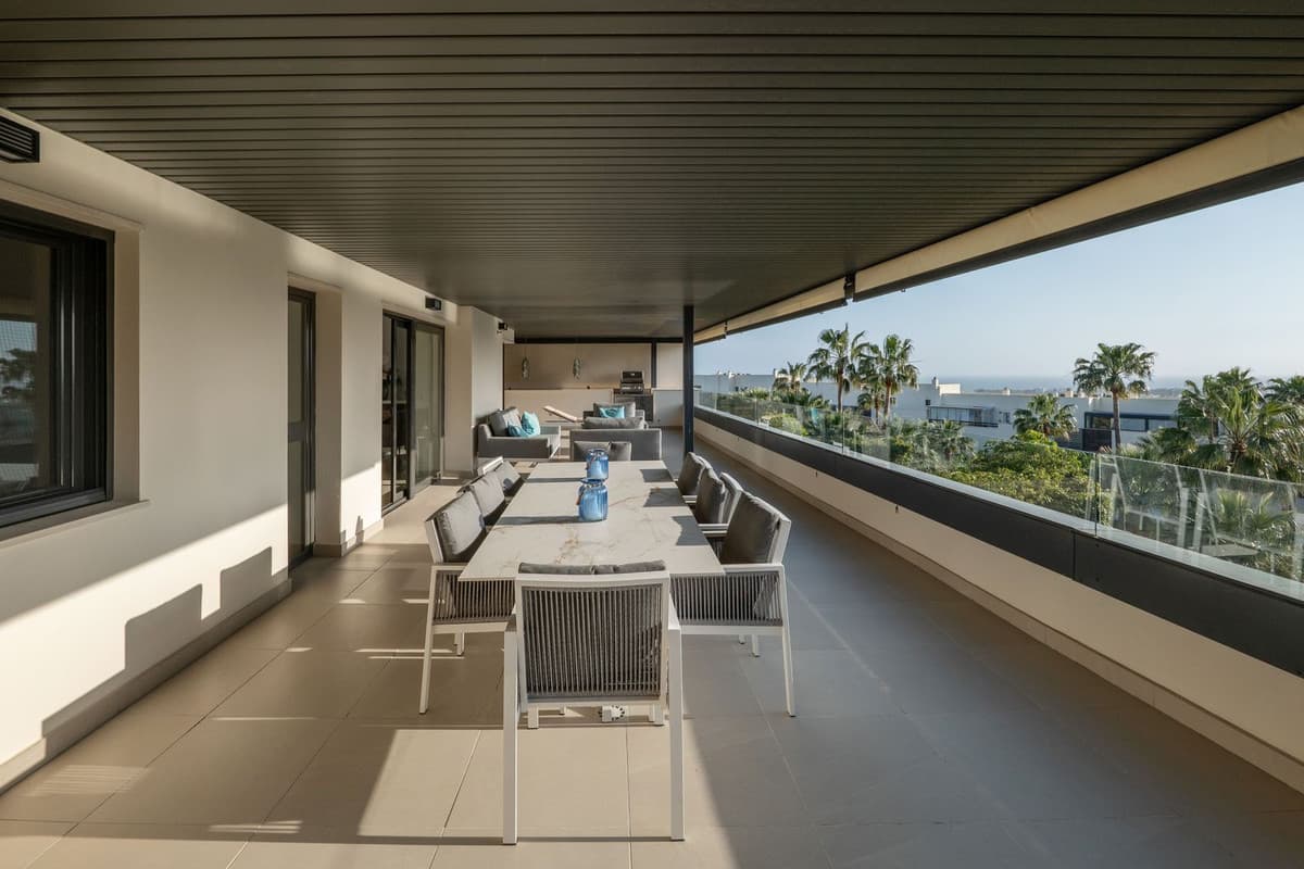 Middle Floor Apartment in Los Flamingos — photo 10 of 10